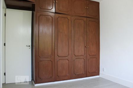 Quarto de apartamento à venda com 1 quarto, 44m² em Barra da Tijuca, Rio de Janeiro