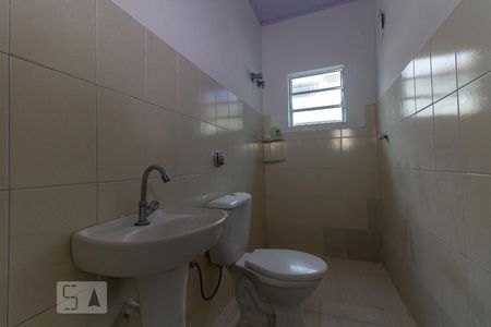 Banheiro Social de casa para alugar com 1 quarto, 45m² em Vila Cordeiro, São Paulo