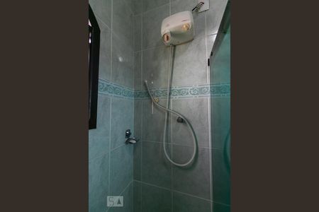 Casa à venda com 380m², 3 quartos e 6 vagasBanheiro da Suíte 3 - Chuveiro