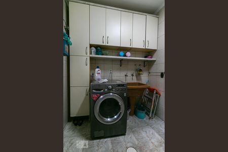 Casa à venda com 380m², 3 quartos e 6 vagasÁrea de Serviço - Armários