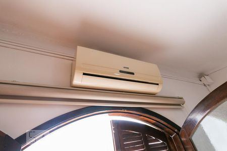 Casa à venda com 380m², 3 quartos e 6 vagasSuíte 1 - Ar Condicionado