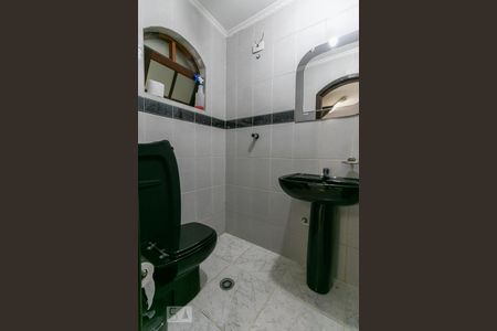 Casa à venda com 380m², 3 quartos e 6 vagasGaragem - Banheiro 6