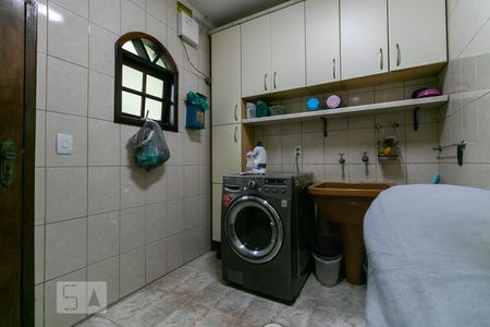 Casa à venda com 380m², 3 quartos e 6 vagasÁrea de Serviço