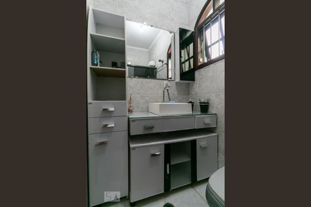 Casa à venda com 380m², 3 quartos e 6 vagasBanheiro da Suíte 2