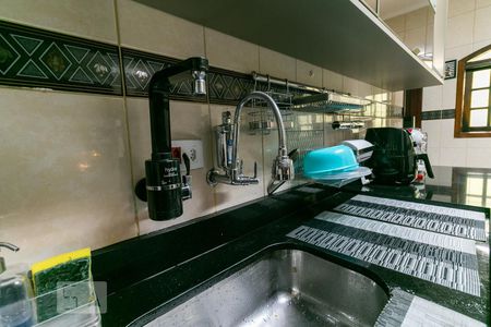 Casa à venda com 380m², 3 quartos e 6 vagasCozinha - Pia