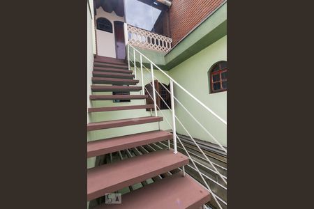 Casa à venda com 380m², 3 quartos e 6 vagasEscadas - Churrasqueira