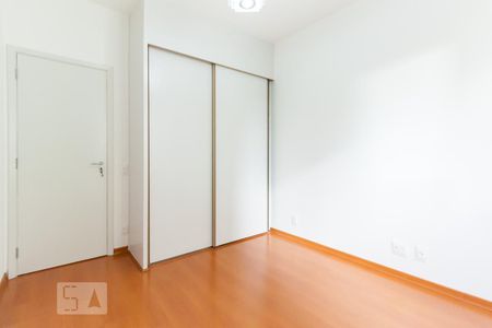 Apartamento à venda com 97m², 3 quartos e 2 vagasQuarto