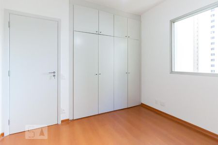 Apartamento à venda com 97m², 3 quartos e 2 vagasQuarto