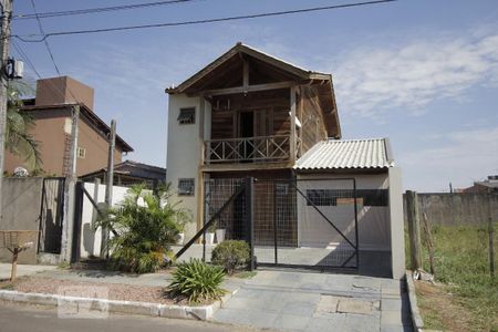 Casa à venda com 82m², 2 quartos e 3 vagasFachada