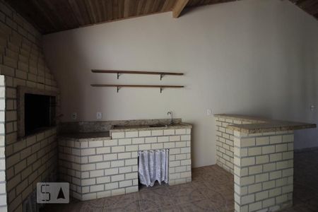 Casa à venda com 82m², 2 quartos e 3 vagasChurrasqueira