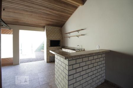 Casa à venda com 82m², 2 quartos e 3 vagasChurrasqueira