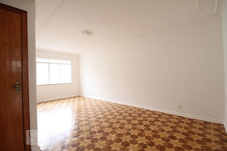 Sala de casa para alugar com 3 quartos, 140m² em Vila Gumercindo, São Paulo