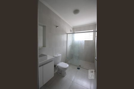 Casa para alugar com 140m², 3 quartos e 1 vagaBanheiro