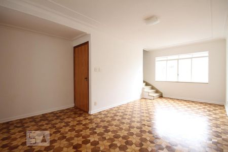 Sala de casa para alugar com 3 quartos, 140m² em Vila Gumercindo, São Paulo