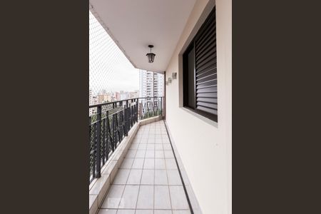Apartamento à venda com 65m², 2 quartos e 1 vagaVaranda