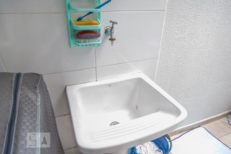 Casa de condomínio à venda com 82m², 3 quartos e 1 vagaÁrea de serviço