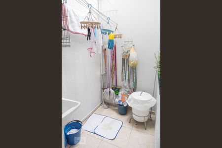 Casa de condomínio à venda com 82m², 3 quartos e 1 vagaÁrea de serviço