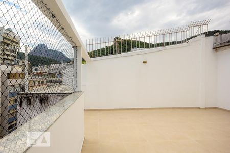 Apartamento à venda com 73m², 2 quartos e sem vagaÁrea comum