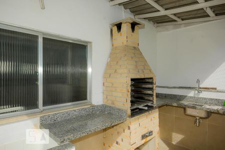 Apartamento à venda com 73m², 2 quartos e sem vagaÁrea comum