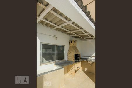 Apartamento à venda com 73m², 2 quartos e sem vagaÁrea comum