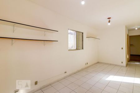 Casa para alugar com 200m², 3 quartos e 2 vagasSuite