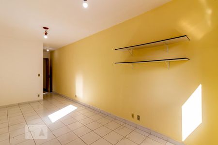 Casa para alugar com 200m², 3 quartos e 2 vagasSuite