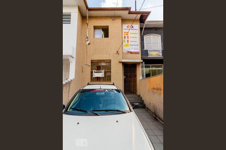 Casa para alugar com 200m², 3 quartos e 2 vagasFachada