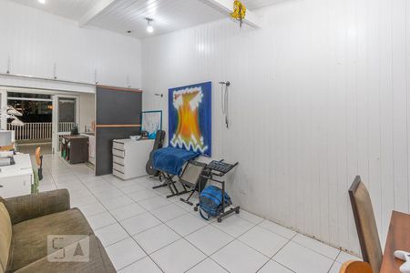Casa à venda com 250m², 4 quartos e 2 vagasEspaço Multiuso