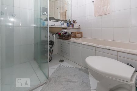 Casa à venda com 250m², 4 quartos e 2 vagasBanheiro da Suíte 1