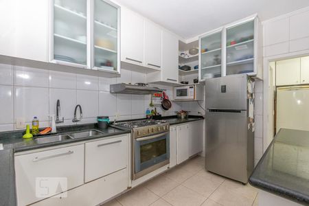 Casa à venda com 250m², 4 quartos e 2 vagasCozinha