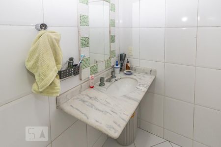 Casa à venda com 250m², 4 quartos e 2 vagasBanheiro da Suíte 2