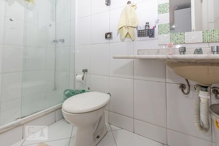 Casa à venda com 250m², 4 quartos e 2 vagasBanheiro da Suíte 2