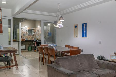 Sala de casa à venda com 4 quartos, 250m² em Vila Gertrudes, São Paulo