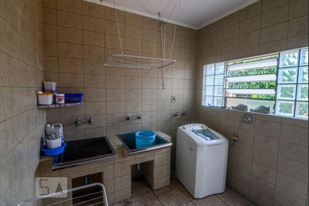 Casa à venda com 382m², 4 quartos e 3 vagasÁrea de Serviço