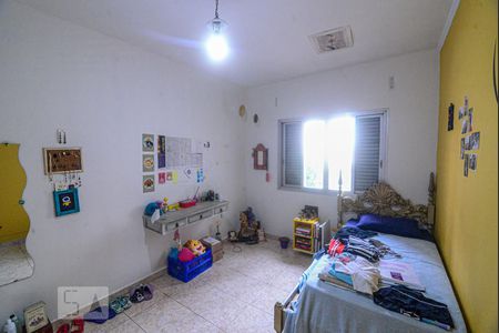 Casa à venda com 382m², 4 quartos e 3 vagasQuarto 2