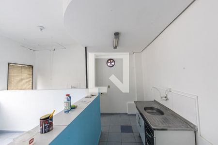 Casa à venda com 240m², 2 quartos e 2 vagasKitnet