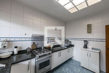 Casa à venda com 240m², 2 quartos e 2 vagasCozinha