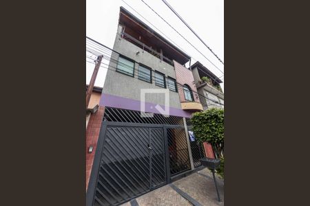 Casa à venda com 240m², 2 quartos e 2 vagasFachada