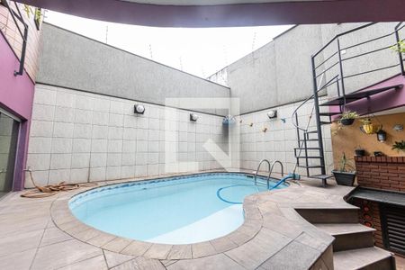 Casa à venda com 240m², 2 quartos e 2 vagasLazer