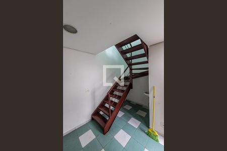 Casa à venda com 240m², 2 quartos e 2 vagasKitnet