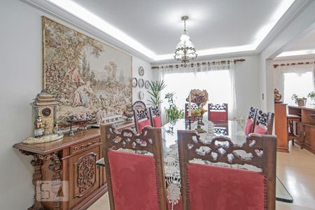 Apartamento à venda com 180m², 4 quartos e 2 vagas Apartamento à venda com 180m², 4 quartos e 2 vagasSala de Jantar