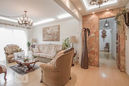 Apartamento à venda com 180m², 4 quartos e 2 vagas Apartamento à venda com 180m², 4 quartos e 2 vagasSala