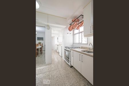 Apartamento à venda com 180m², 4 quartos e 2 vagas Apartamento à venda com 180m², 4 quartos e 2 vagasCozinha