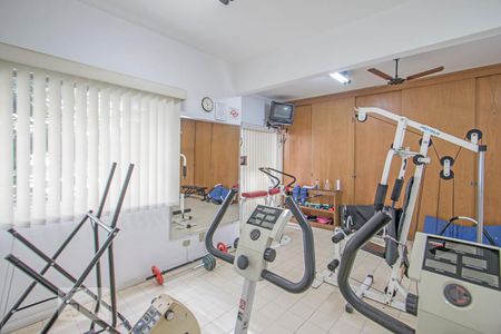 Apartamento à venda com 180m², 4 quartos e 2 vagas Apartamento à venda com 180m², 4 quartos e 2 vagasAcademia