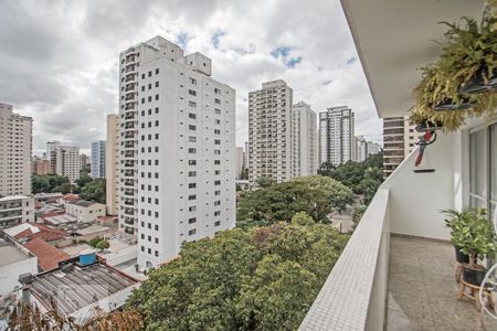 Apartamento à venda com 180m², 4 quartos e 2 vagas Apartamento à venda com 180m², 4 quartos e 2 vagasVaranda