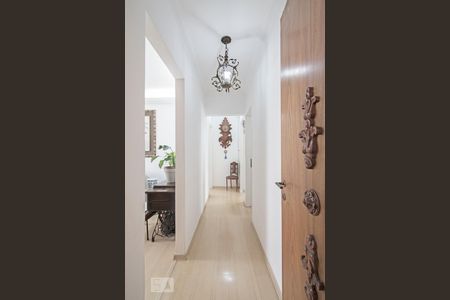 Apartamento à venda com 180m², 4 quartos e 2 vagas Apartamento à venda com 180m², 4 quartos e 2 vagasHall dos Quartos