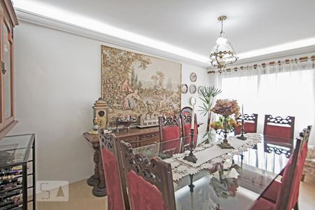 Apartamento à venda com 180m², 4 quartos e 2 vagas Apartamento à venda com 180m², 4 quartos e 2 vagasSala de Jantar