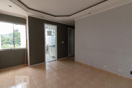 Sala de Apartamento com 2 quartos, 60m² Vila Rio de Janeiro