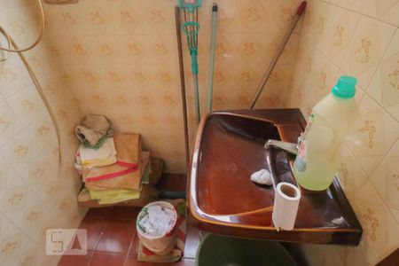 Casa à venda com 222m², 3 quartos e 4 vagasBanheiro de Serviço