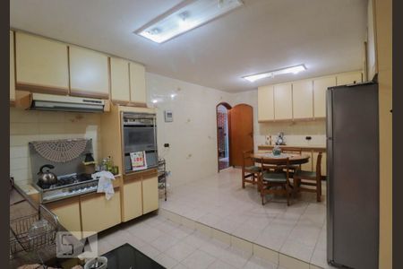 Casa à venda com 222m², 3 quartos e 4 vagasCozinha